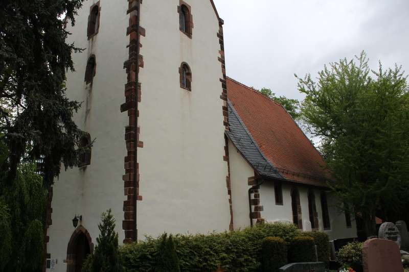 Umzug Bad Vilbel: Auferstehungskirche und Stadtansicht