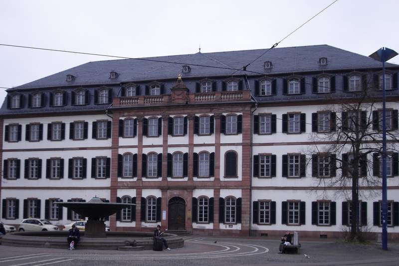 Umzug Darmstadt: Kollegiengebäude am Luisenplatz