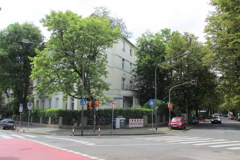 Holzhausenstraße im Frankfurter Nordend - Altbau-Fassade