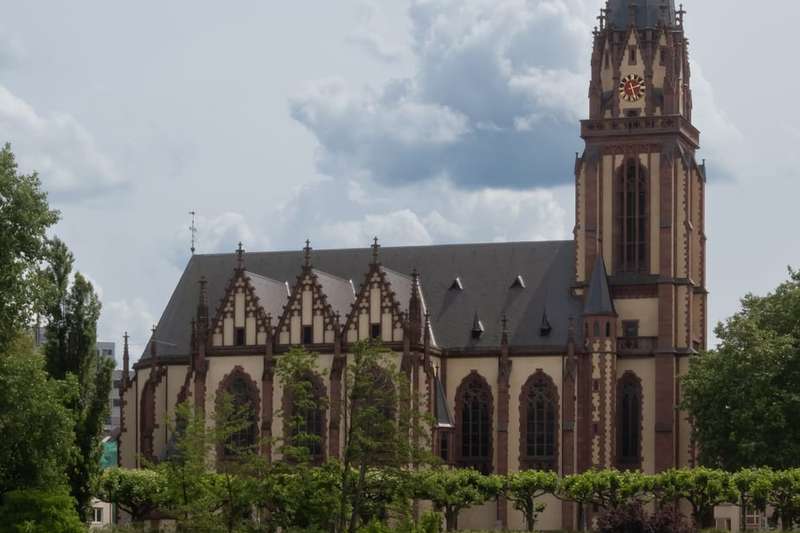 Dreikönigskirche in Frankfurt-Sachsenhausen